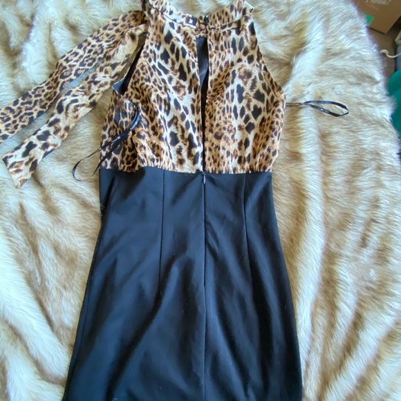 Leopard Form Fitted Forever 21 Dress - Picture 4 of 4